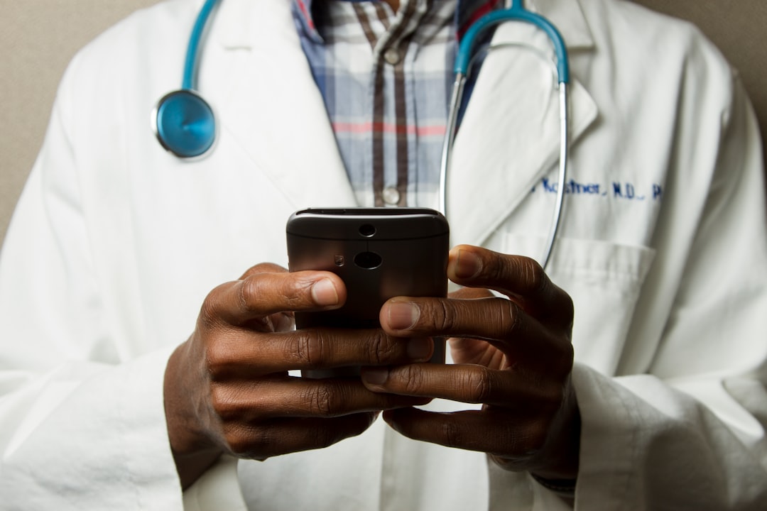 Finding the Right Thyroid Doctor: What You Need to Know